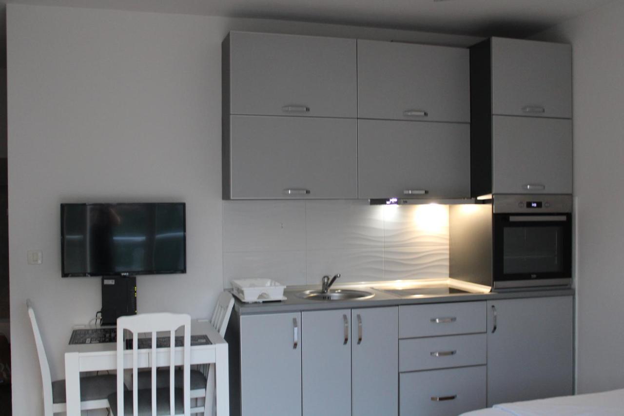 Delta Studio Apartman Podgorica Bagian luar foto